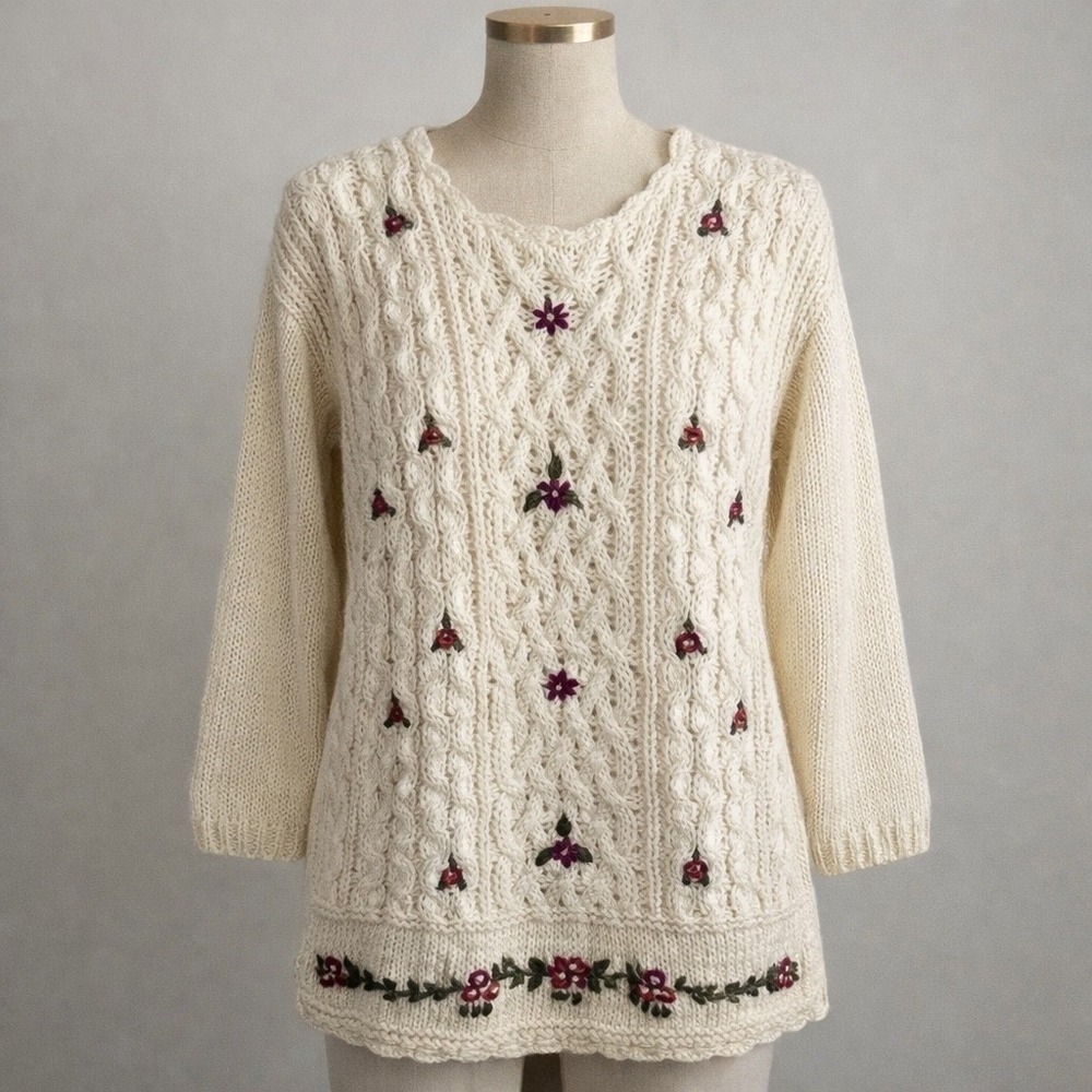Vintage 90's Hand Knit Floral Tunic Sweater Cream Medium Cottagecore Grandmacore